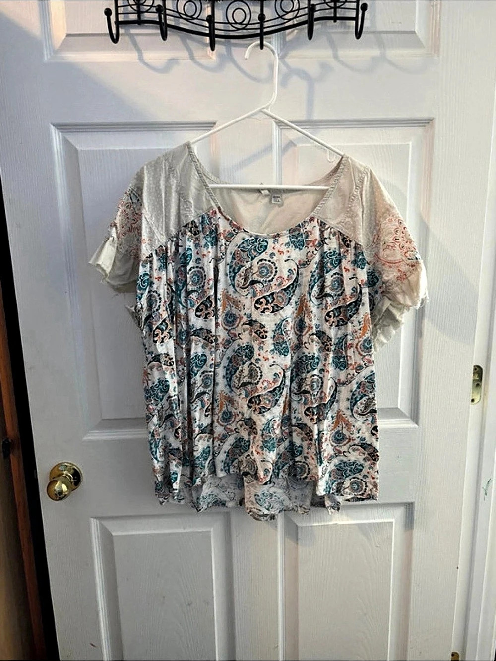 Cato Paisley Blouse in White & Blue Size 26/28W